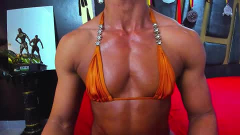 Snapshot of khloe_rossich chatting on 10/13/25, 06:08 online show from 10/13/25, 06:08