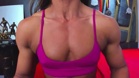 Snapshot of khloe_rossich chatting on 10/15/25, 06:08 online show from 10/15/25, 06:08