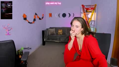 khloebeauty online show from 10/27/25, 08:13