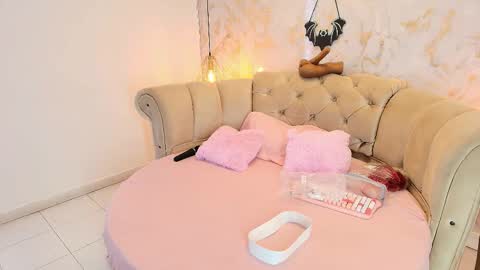 Snapshot of khloeblake chatting on 10/10/25, 05:28 Khloe online show from 10/10/25, 05:28