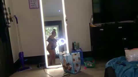 khloeeekarmaaa online show from 10/12/25, 07:57