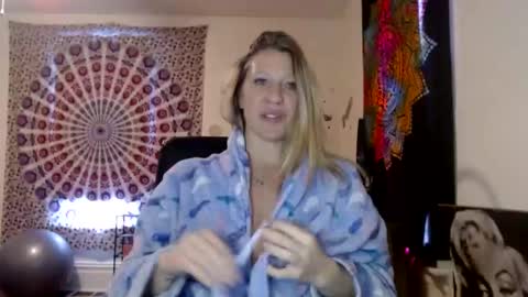 Snapshot of khwildnnout chatting on 12/11/24, 06:42 KELLYWILDNNOUT online show from 12/11/24, 06:42