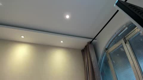 Snapshot of kiana_cream chatting on 10/08/25, 11:30 N M online show from 10/08/25, 11:30