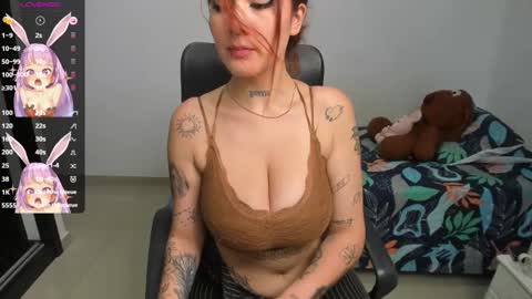 Evelyn online show from 02/23/25, 02:29