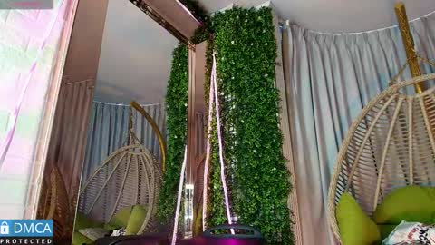 Snapshot of kiara_zahiri_ chatting on 09/12/25, 11:10 Kiara Zahiri online show from 09/12/25, 11:10