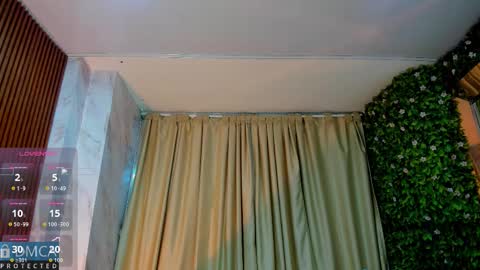 Snapshot of kiara_zahiri_ chatting on 09/18/25, 11:12 Kiara Zahiri online show from 09/18/25, 11:12