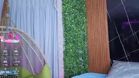 Snapshot of kiara_zahiri_ chatting on 10/20/25, 10:59 Kiara Zahiri online show from 10/20/25, 10:59