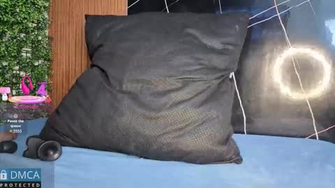 Snapshot of kiara_zahiri_ chatting on 10/24/25, 11:06 Kiara Zahiri online show from 10/24/25, 11:06