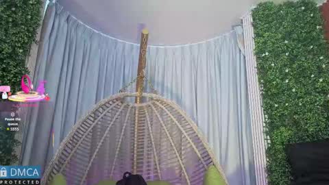 Snapshot of kiara_zahiri_ chatting on 10/25/25, 10:56 Kiara Zahiri online show from 10/25/25, 10:56