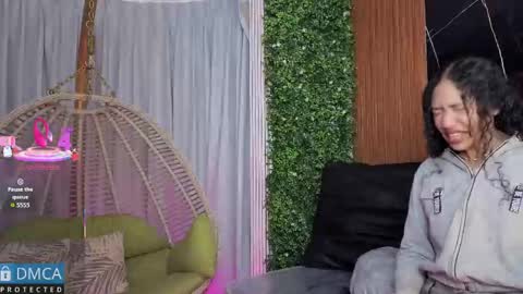 Snapshot of kiara_zahiri_ chatting on 11/05/25, 10:59 Kiara Zahiri online show from 11/05/25, 10:59