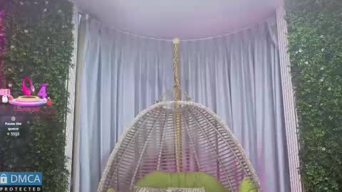 Snapshot of kiara_zahiri_ chatting on 11/06/25, 11:00 Kiara Zahiri online show from 11/06/25, 11:00