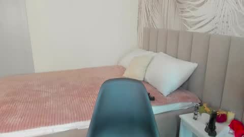 Kiara online show from 11/04/25, 01:48