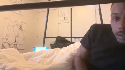 Snapshot of kibrombariu45 chatting on 12/12/24, 10:24 HunneysPlayRoom online show from 12/12/24, 10:24