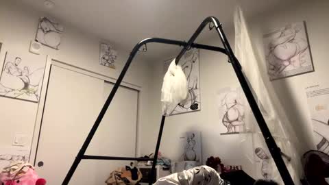 Snapshot of kibrombariu45 chatting on 12/28/24, 12:56 HunneysPlayRoom online show from 12/28/24, 12:56