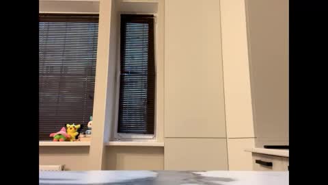 Hey theremy name is Sofi  online show from 12/01/25, 12:10