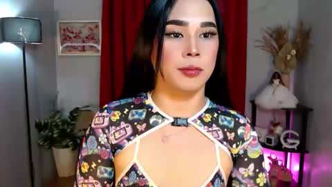 Im Mia online show from 11/14/25, 07:18