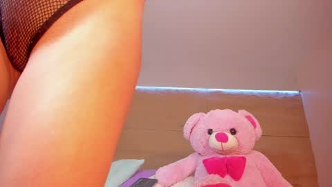 Snapshot of kiimcooper chatting on 01/20/25, 09:56 KIM COOPER online show from 01/20/25, 09:56