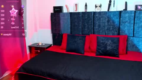 kiimowens online show from 10/31/25, 12:06