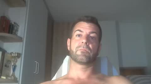 Snapshot of kikehotmachine chatting on 09/15/25, 02:44 HotMachine online show from 09/15/25, 02:44