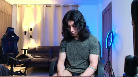 Snapshot of kikeruiz_19 chatting on 12/31/24, 02:47 kikeruiz 19 online show from 12/31/24, 02:47