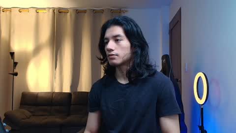 Snapshot of kikeruiz_19 chatting on 01/05/25, 03:23 kikeruiz 19 online show from 01/05/25, 03:23