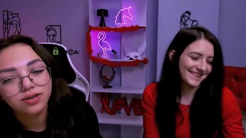 kiki_swan online show from 03/12/25, 08:20