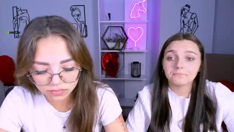 kiki_swan online show from 09/16/25, 05:41