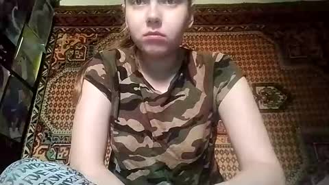 kikibang_ online show from 10/15/25, 08:14