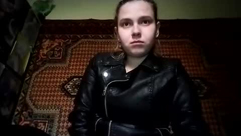 kikibang_ online show from 11/28/25, 08:17