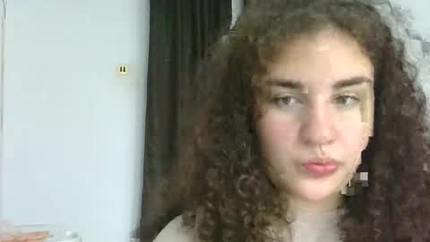 Snapshot of kikicatty chatting on 11/10/25, 12:59 Catty online show from 11/10/25, 12:59