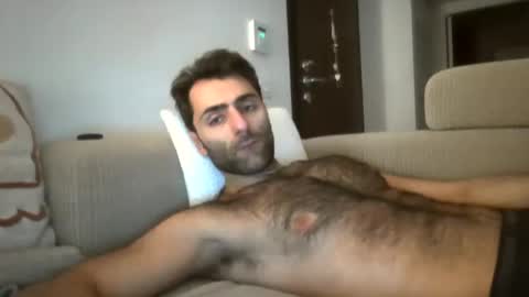 kikkus01 online show from 12/21/24, 03:42