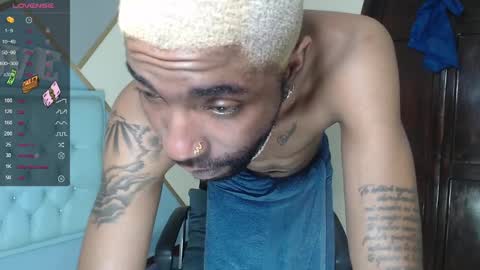 Snapshot of kilian_xx chatting on 12/19/24, 04:02 Kilian xxx online show from 12/19/24, 04:02