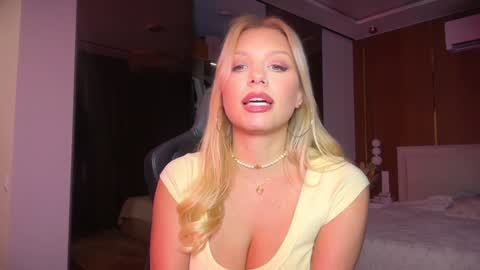 Snapshot of killer__tits chatting on 12/01/25, 07:41 Killer Tits online show from 12/01/25, 07:41