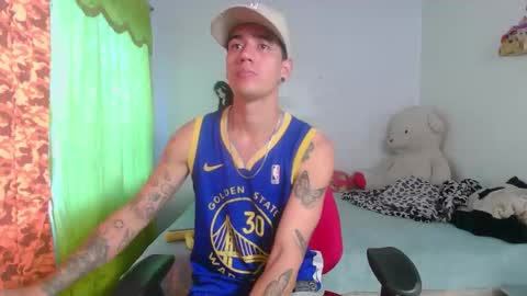 Snapshot of kilyan_ chatting on 10/15/25, 04:40 jahn online show from 10/15/25, 04:40
