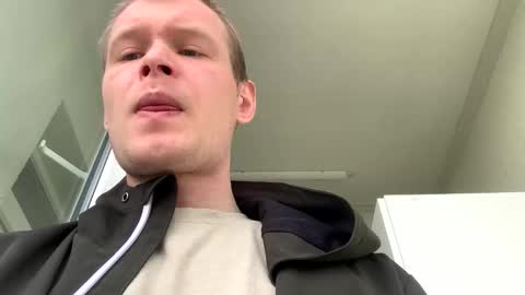 Snapshot of kilyao chatting on 10/25/25, 06:32 Kilyao online show from 10/25/25, 06:32