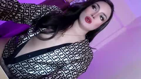 Snapshot of kim_aero chatting on 10/21/25, 02:40 kim_aero online show from 10/21/25, 02:40