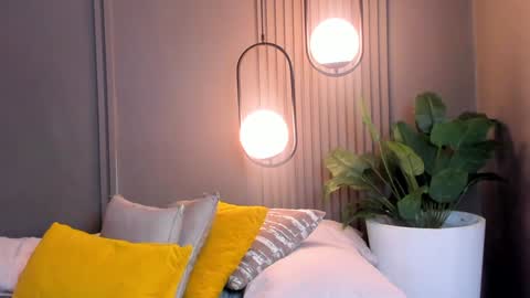 Kim online show from 01/03/25, 01:03