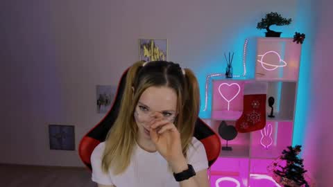 kim_boyd online show from 12/14/24, 05:36