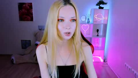 kim_boyd online show from 02/19/25, 06:32