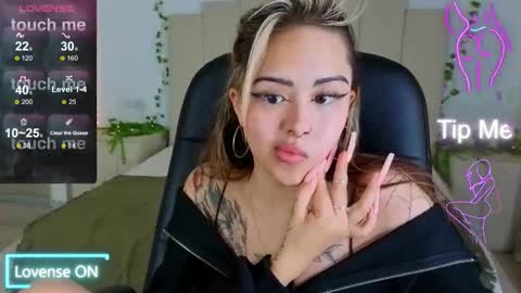 Kim online show from 10/18/25, 08:26