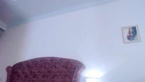 Snapshot of kim_lennon chatting on 02/28/25, 03:04 K I M online show from 02/28/25, 03:04