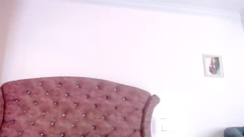 Snapshot of kim_lennon chatting on 03/07/25, 01:51 K I M online show from 03/07/25, 01:51
