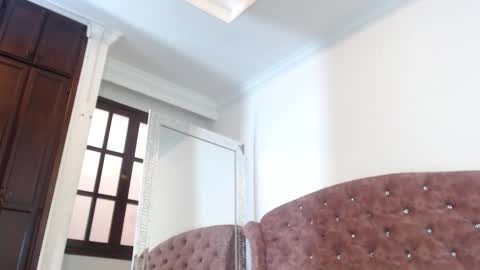 Snapshot of kim_lennon chatting on 03/10/25, 12:48 K I M online show from 03/10/25, 12:48