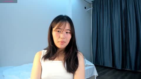 Snapshot of kim_sua chatting on 10/20/25, 03:12 Su A online show from 10/20/25, 03:12