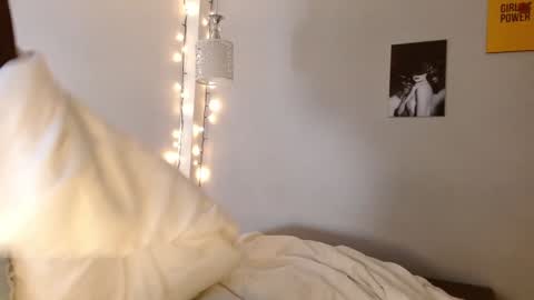 Snapshot of kimandyuk chatting on 12/07/24, 03:30 Kim Yuk online show from 12/07/24, 03:30