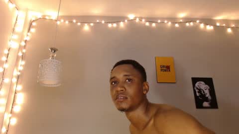 Snapshot of kimandyuk chatting on 12/13/24, 01:37 Kim Yuk online show from 12/13/24, 01:37