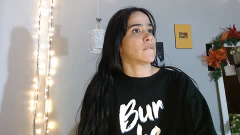 Snapshot of kimandyuk chatting on 12/17/24, 07:59 Kim Yuk online show from 12/17/24, 07:59