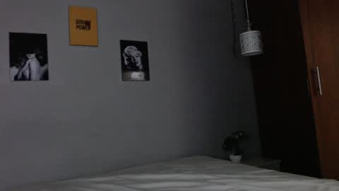 Snapshot of kimandyuk chatting on 12/20/24, 07:39 Kim Yuk online show from 12/20/24, 07:39