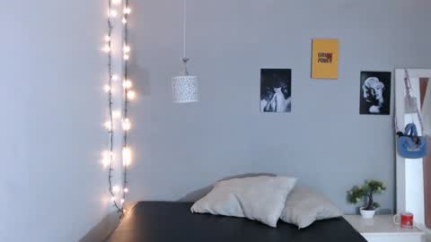 Snapshot of kimandyuk chatting on 01/14/25, 01:26 Kim Yuk online show from 01/14/25, 01:26