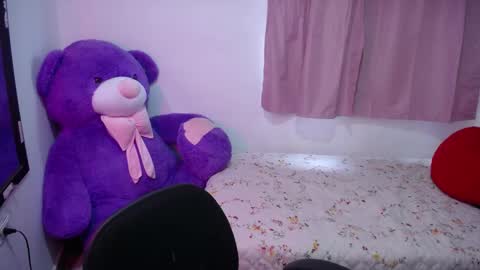 Kim online show from 09/12/25, 12:27